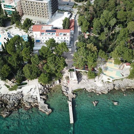 Sesar Apartments Krk - No. 3 Cvita クルク エクステリア 写真