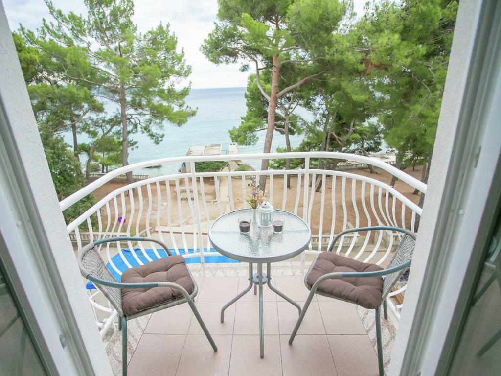 Sesar Apartments Krk - No. 3 Cvita クルク エクステリア 写真