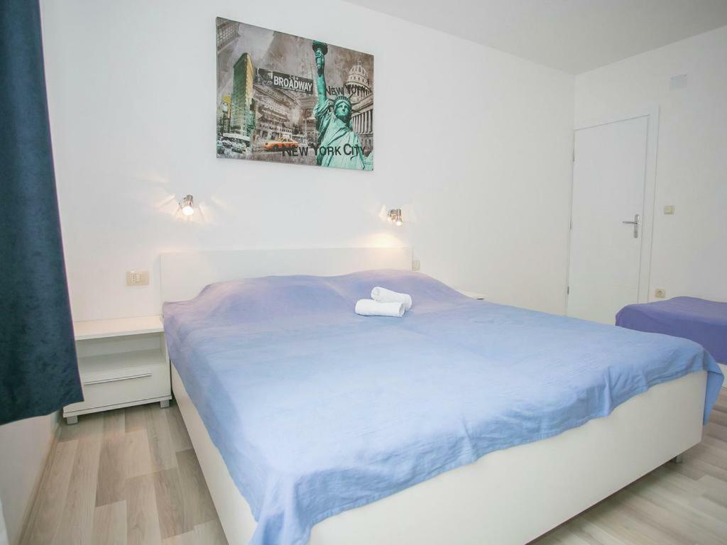 Sesar Apartments Krk - No. 3 Cvita クルク エクステリア 写真